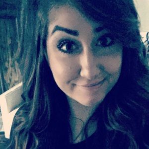 Meet your Posher, Suzanne