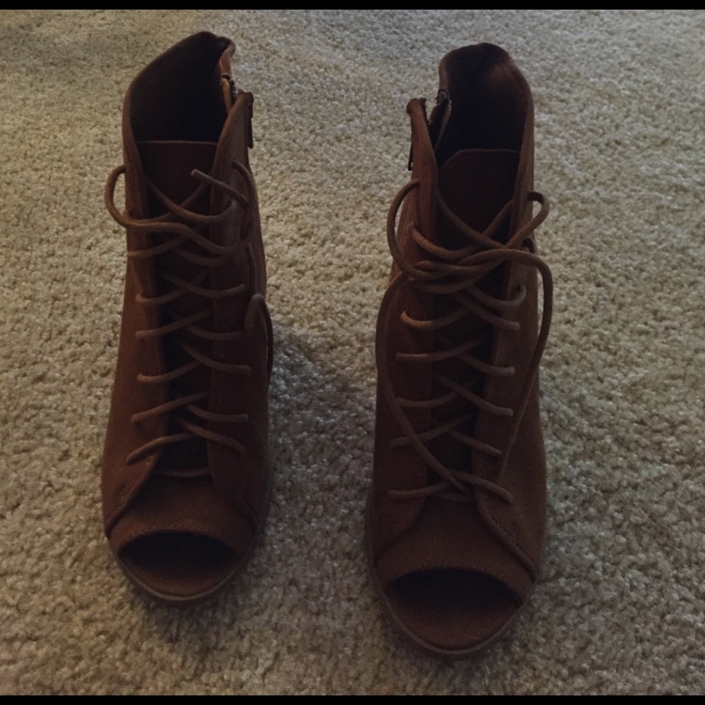 Tan suede chunky booties