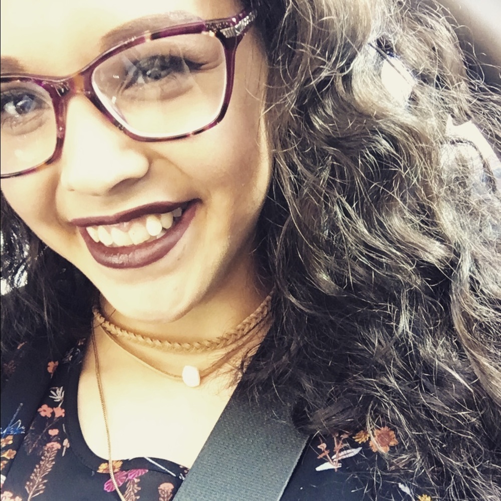 Meet your Posher, Whitney