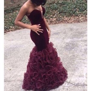 PROM DRESS FOR SALE !!