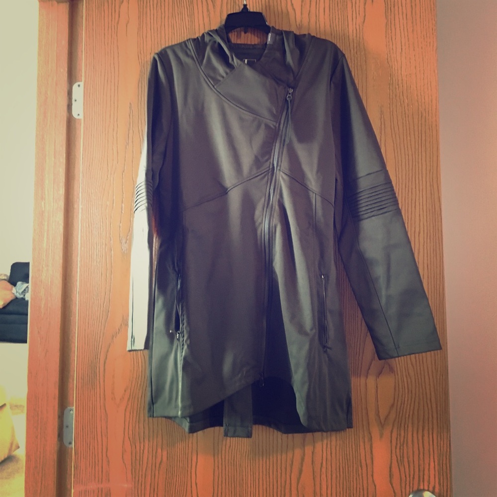 Mondetta long green jacket small