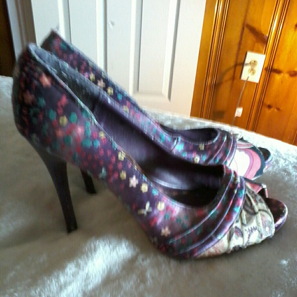 Floral printed open toe high heals