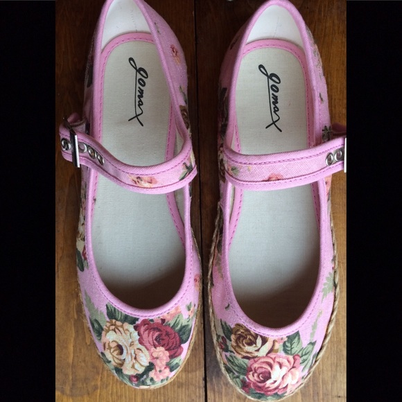 Gomax Shoes - Gomax Lover Boy Ballerina Flats in Pink, Size 7.5