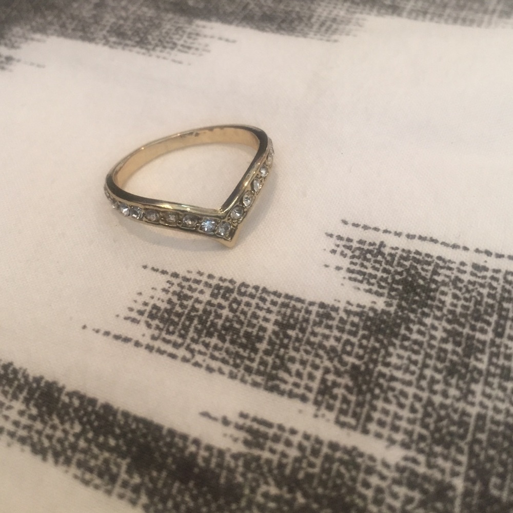 V ring