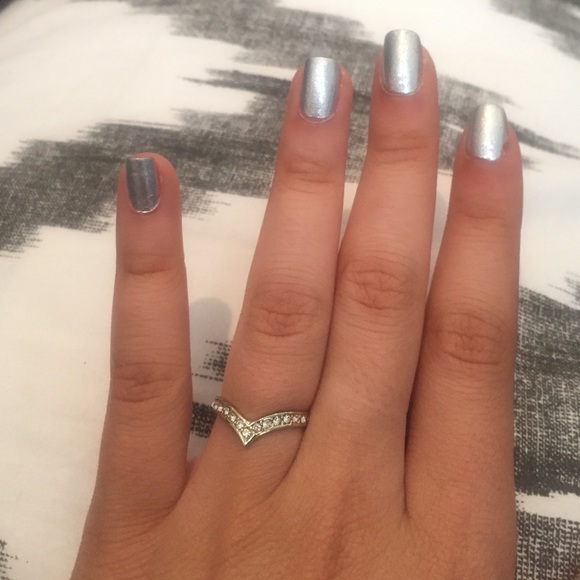 V ring - Picture 2 of 4