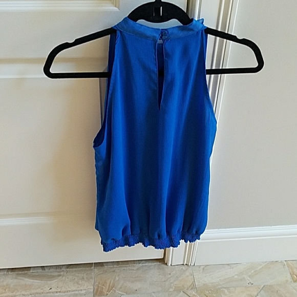 Top - Picture 2 of 4