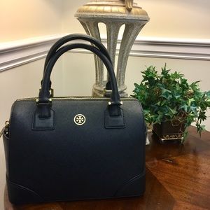 Tory Burch Robinson Middy satchel 💋