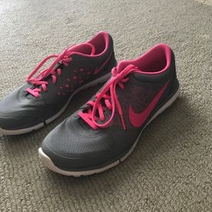 Nike flex women's shoes