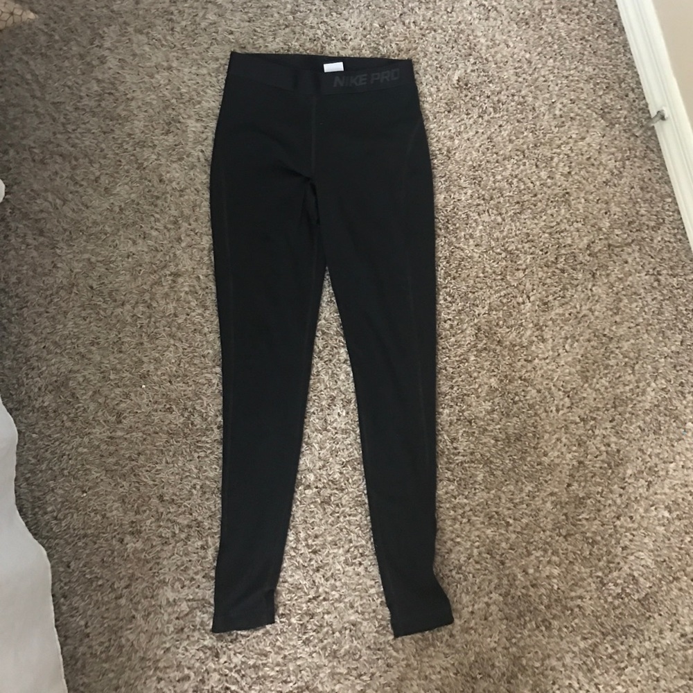 Nike pro hyperwarm leggings