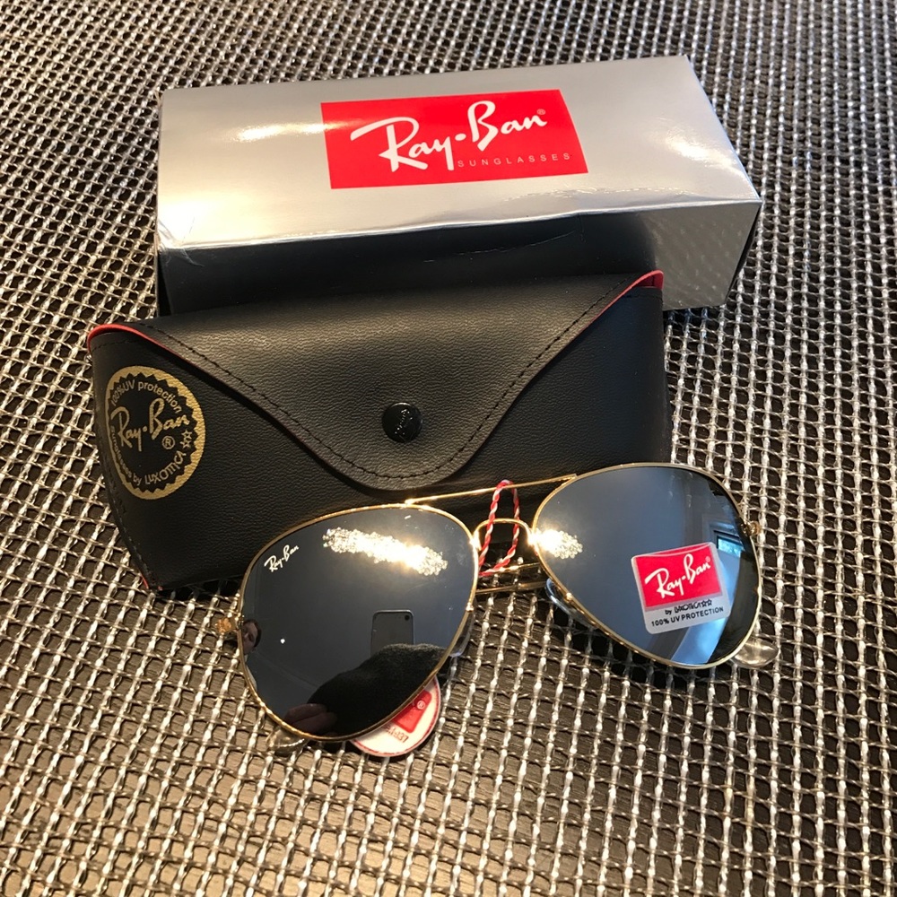 Ra-Ban sunglasses NWT Rb3026