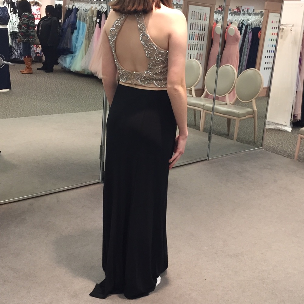 PROM DRESS - Picture 2 of 2