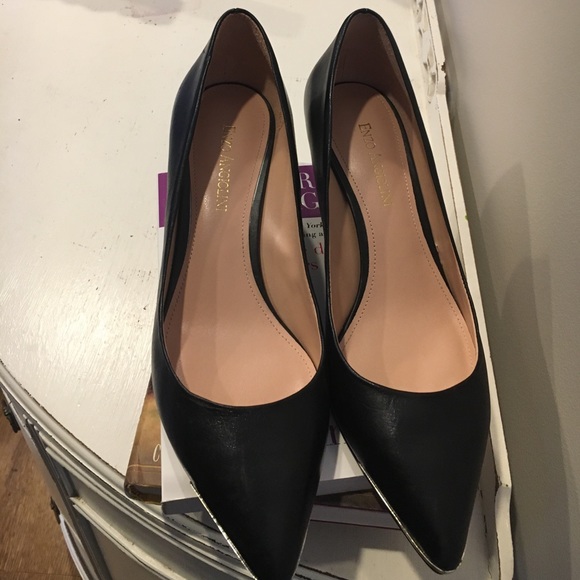 Enzo Angiolini Black Heels with Gold Toe Detail - Picture 2 of 5
