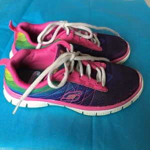 Sketchers shoes for girls