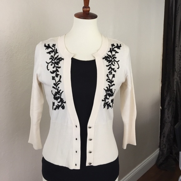 Gorgeous cardigan w/ intricate beading detail - Picture 2 of 3