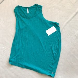 Fabletics breezy tank in teal