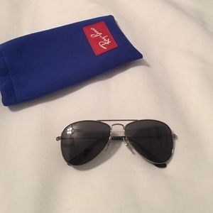 CHILDRENS RAY-BANS!