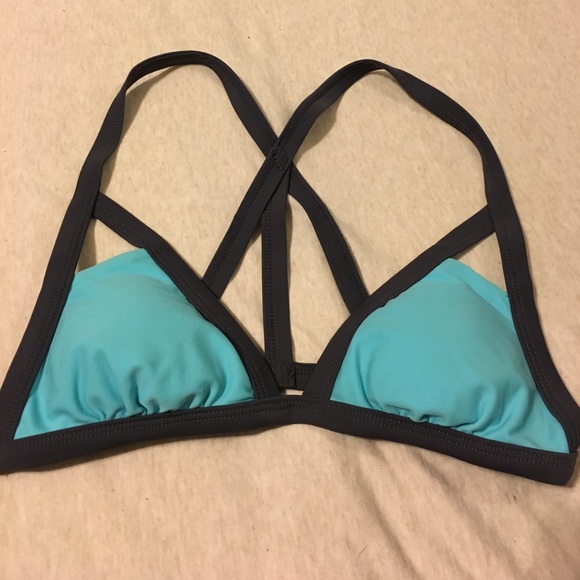 Bikini - Picture 2 of 3