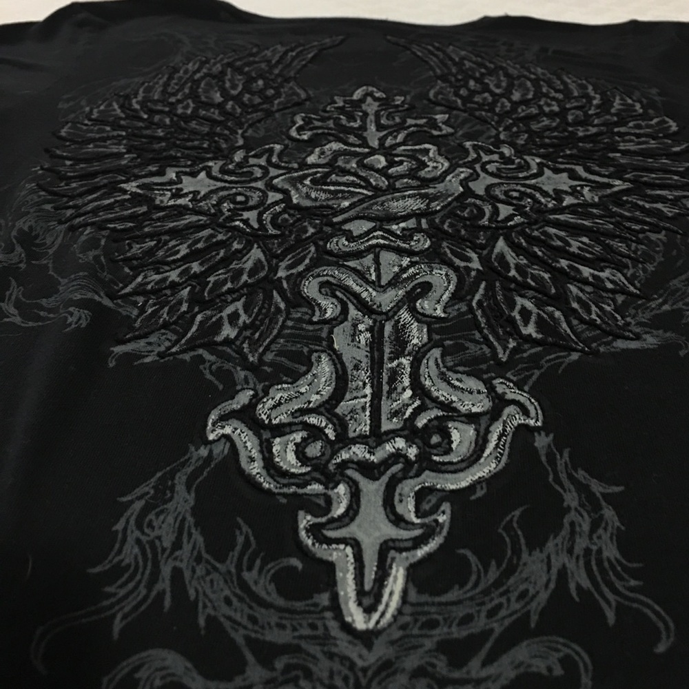 Black tee with raised cross on front & wings back - Picture 5 of 5