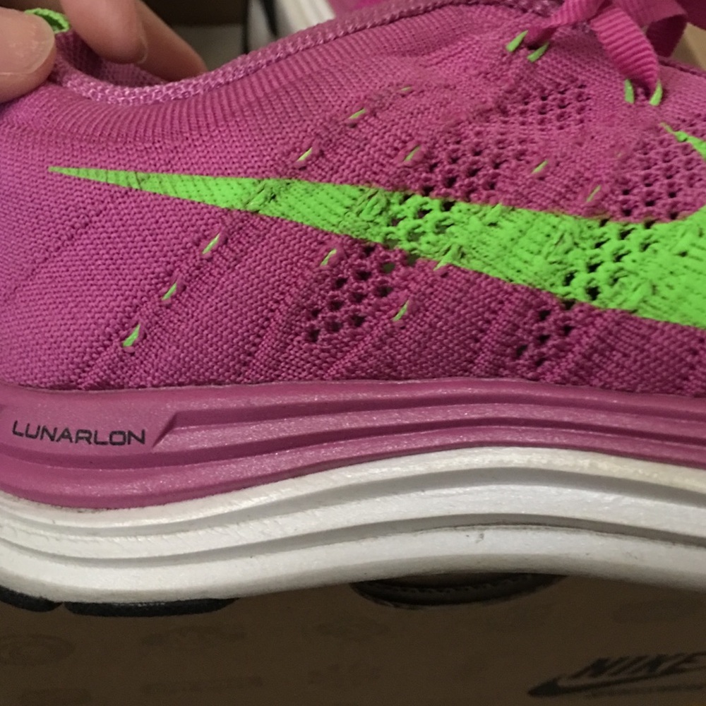 Selling these barely used Nike Glynis size 6.5