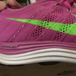 Selling these barely used Nike Glynis size 6.5