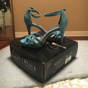 White House black market blue sandals