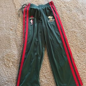 Medium vintage adidas button down pants