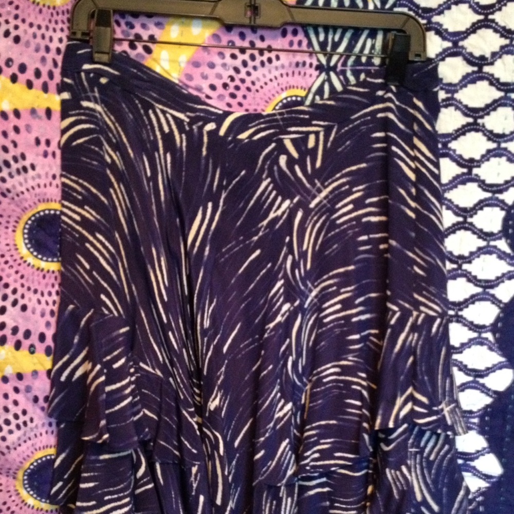 Dil Silk Tiered Ruffled Skirt. Sz 8