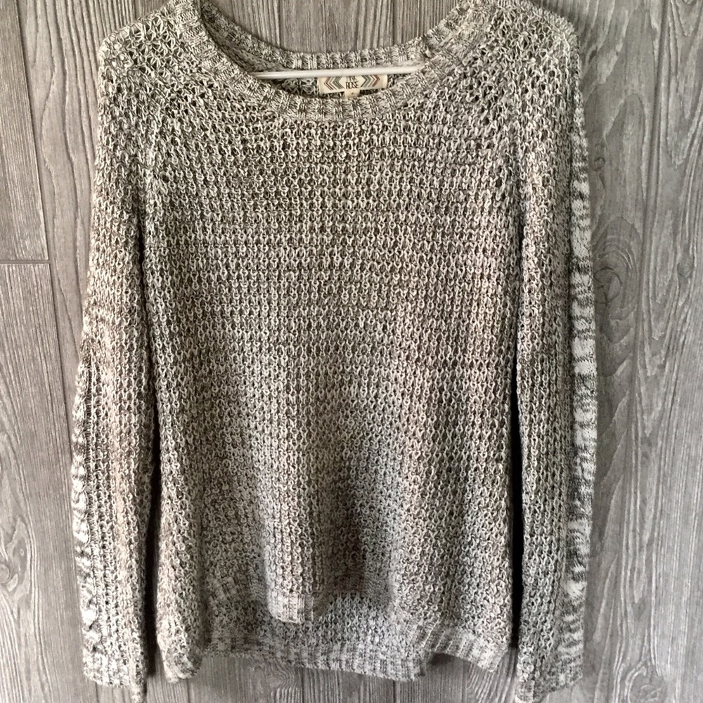 Gray/white Knit Sweater!
