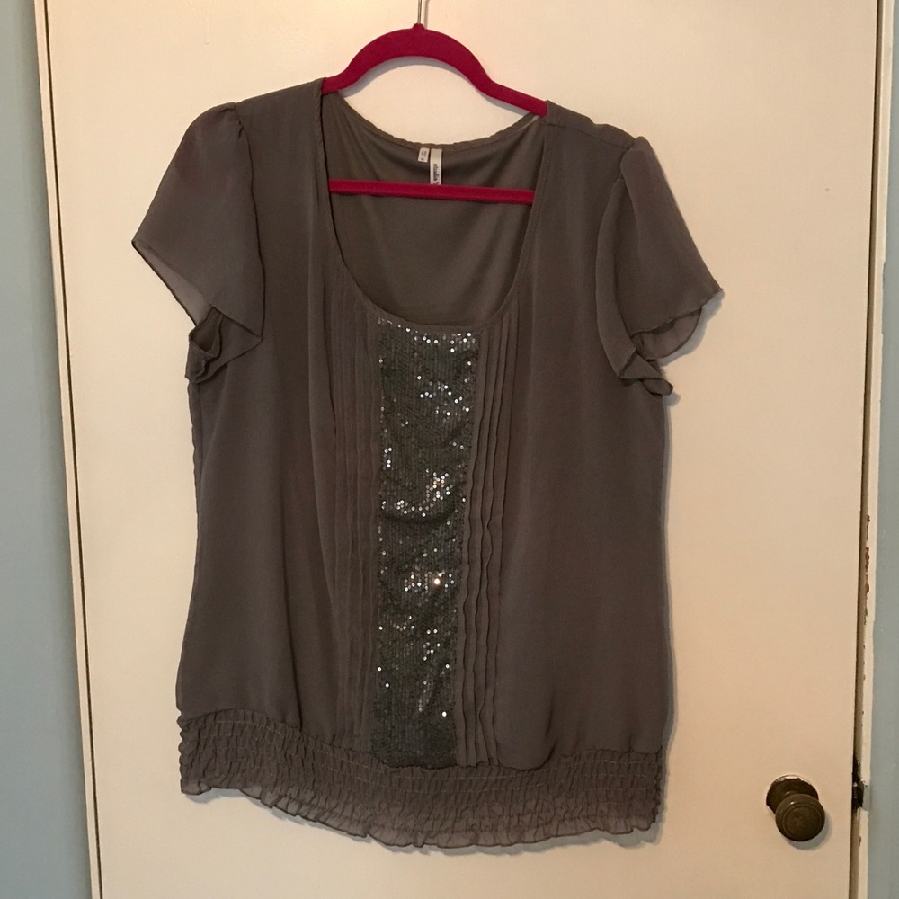 Dressy Top size XL w/ sequins