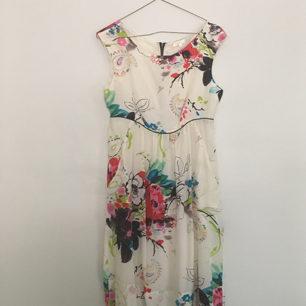 Floral dress with pockets
