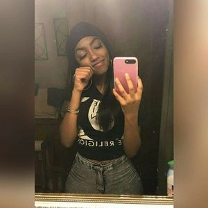 Meet your Posher, Rhoda