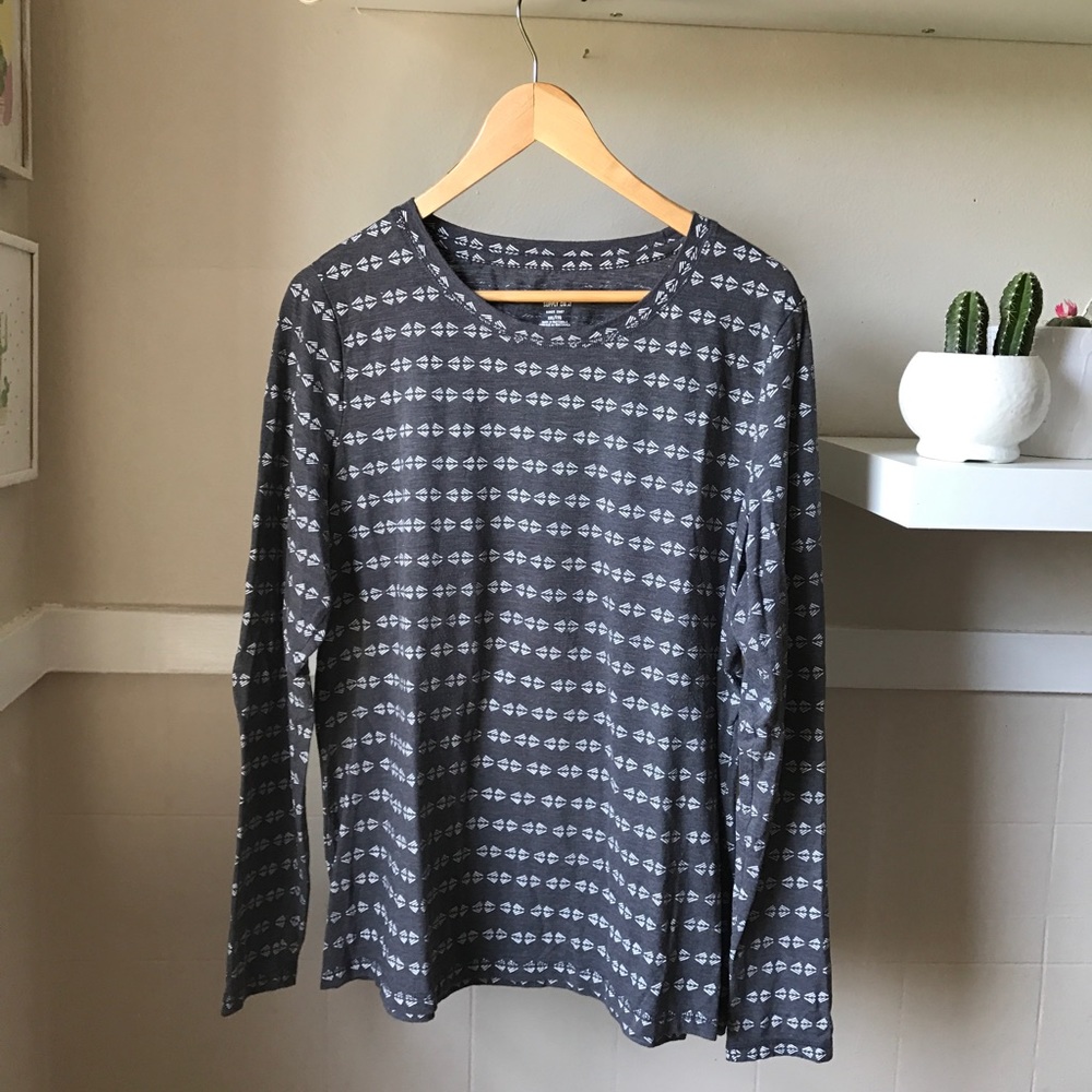 Mossimo Long Sleeved Shirt with White Design