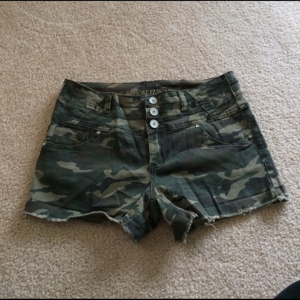 Almost Famous Army Shorts - Size 13