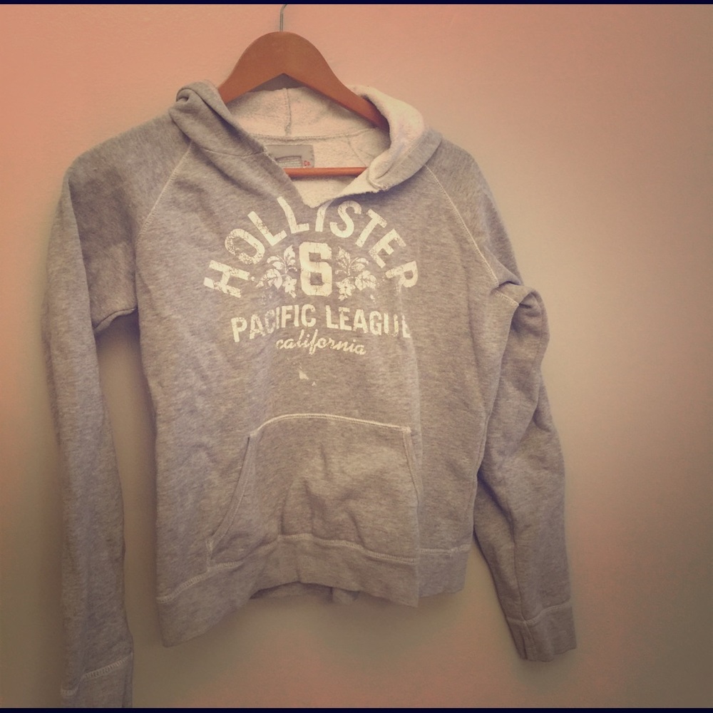 Hollister sweater