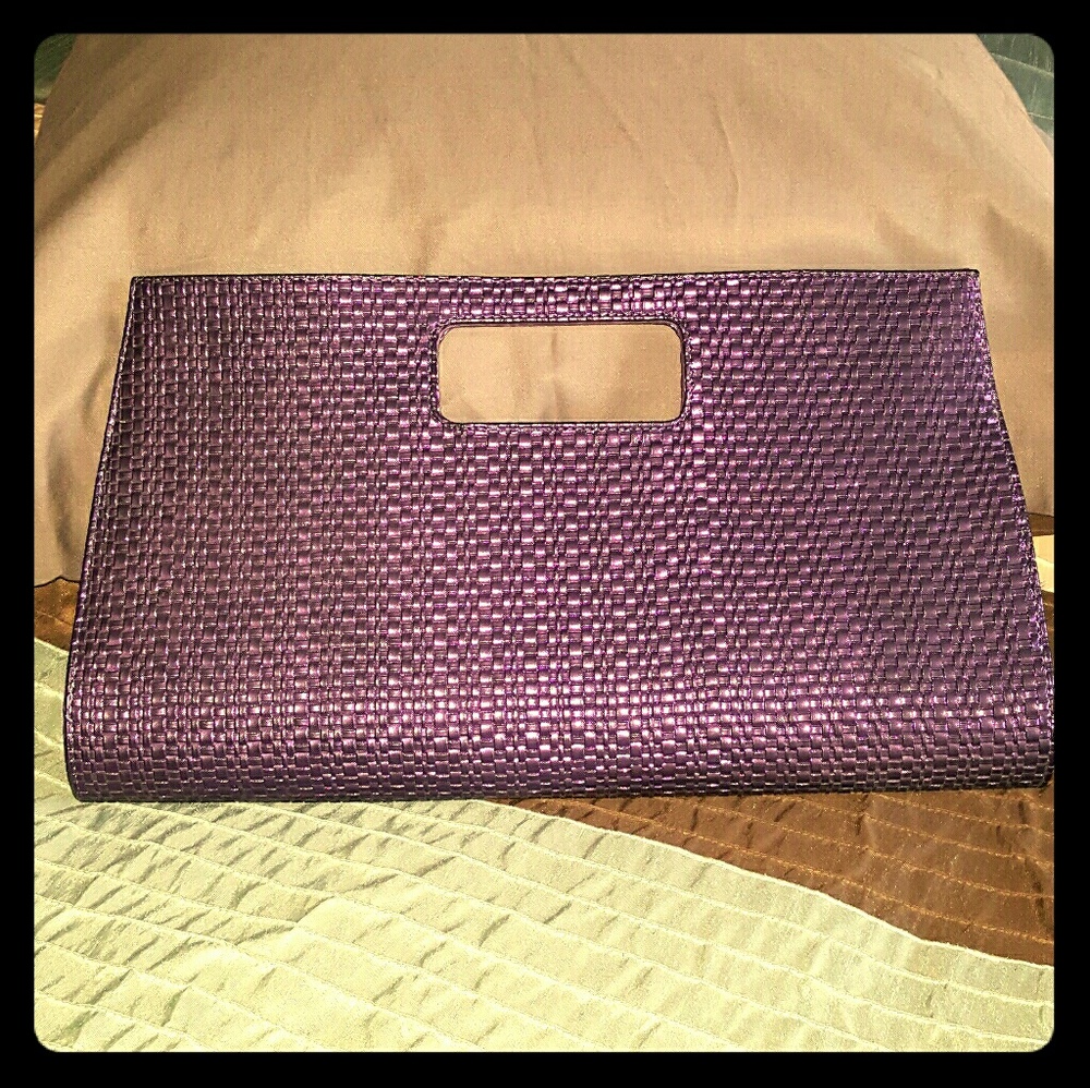 Purple evening bag with magnetic snaps