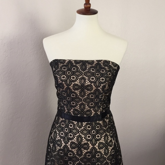 Black lace with cream underlay strapless dress - Picture 2 of 2