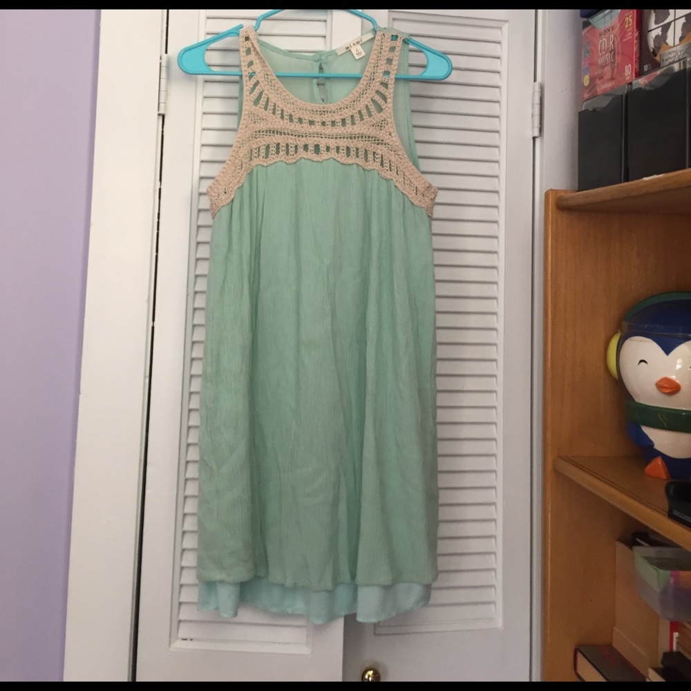 Francesca's mint shift dress
