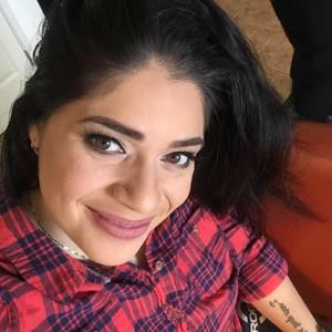 Meet your Posher, Marina