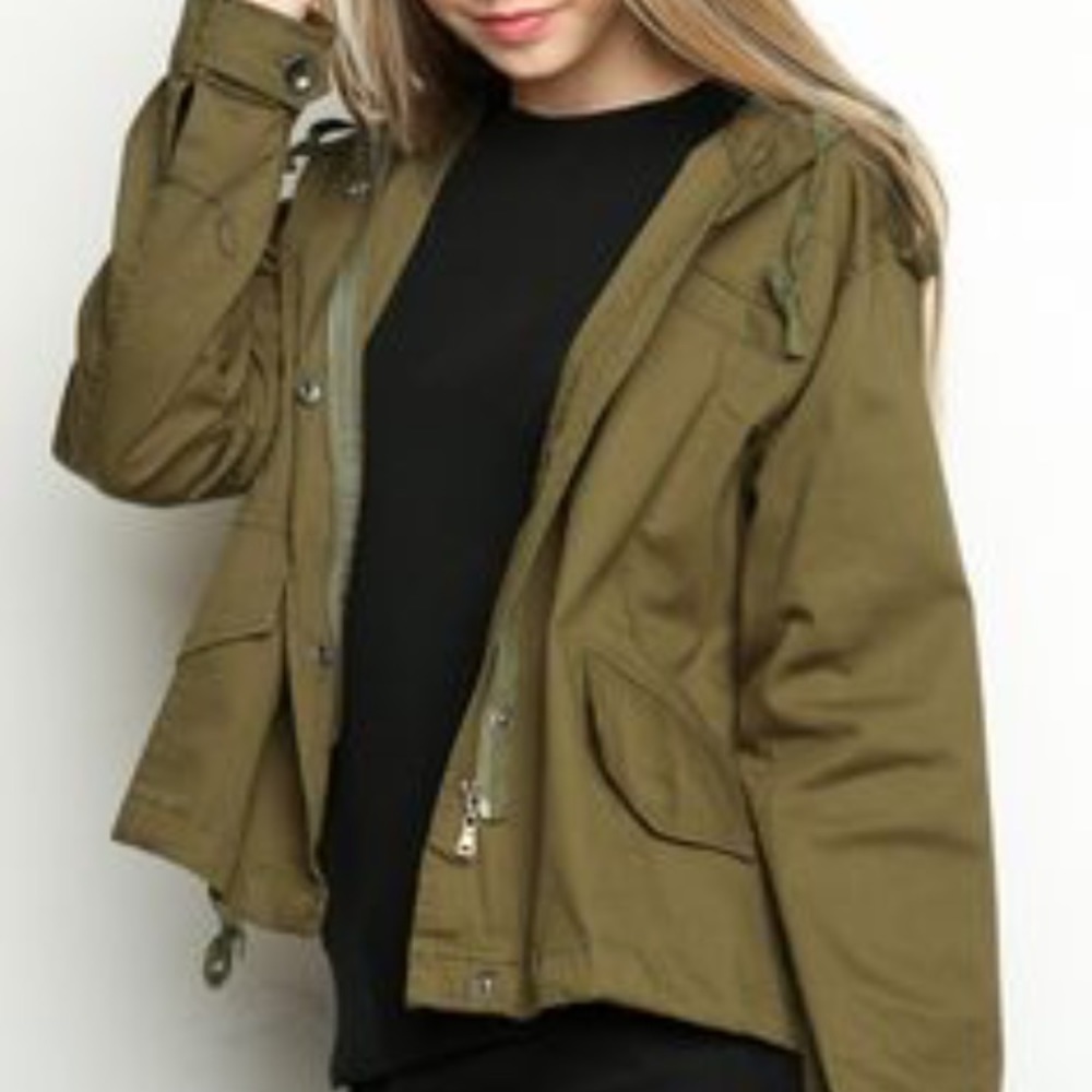 Brandy Melville olive green cropped jacket