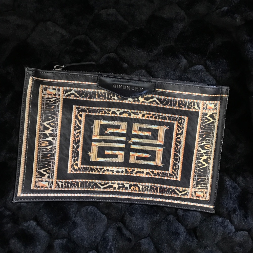 Unisex fashion logo print large zip pouch clutch