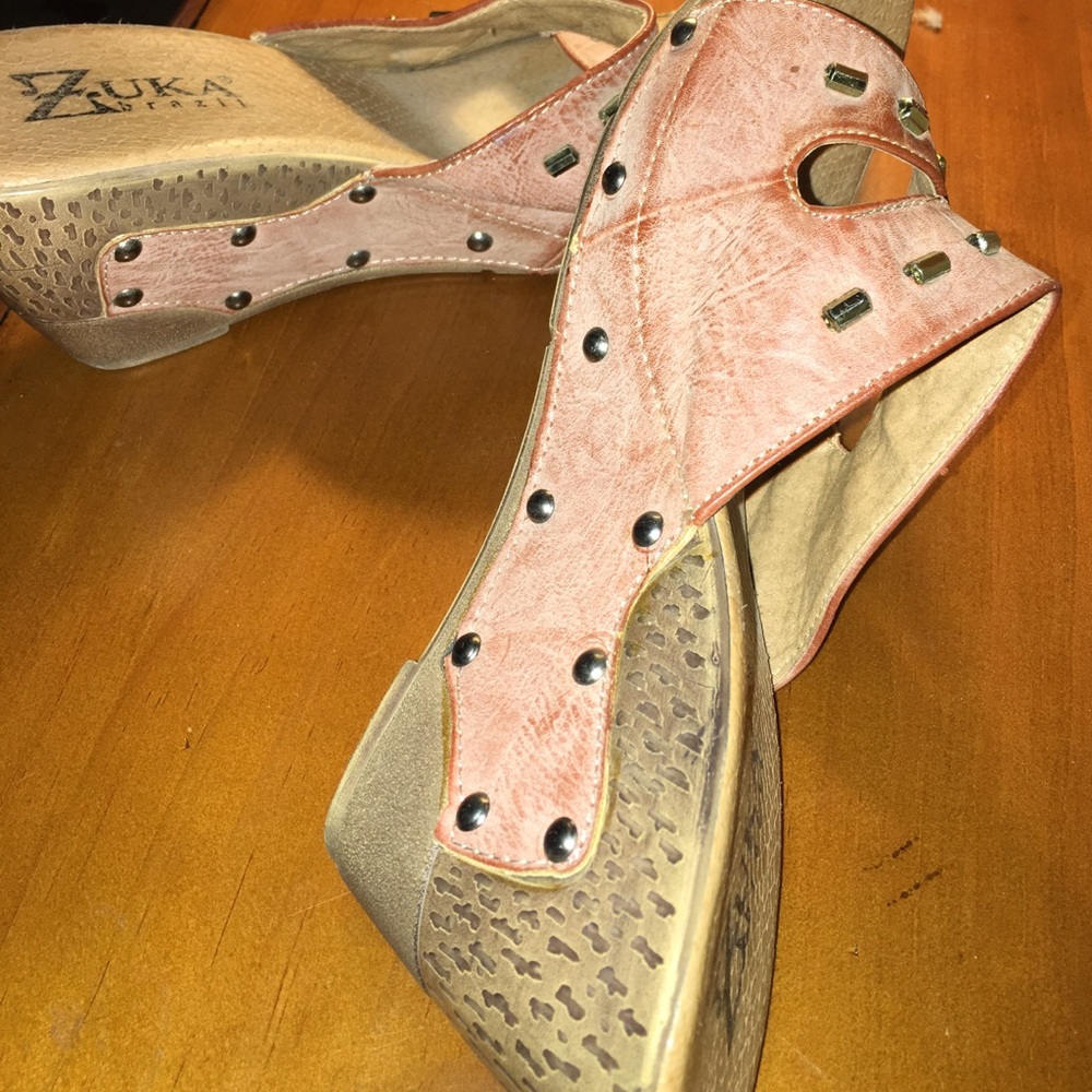 Wedges - Picture 2 of 3