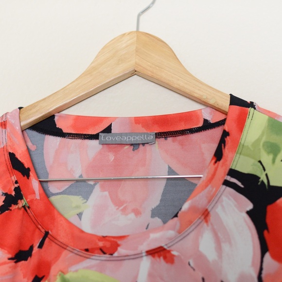 🌺Floral soft blouse by Loveapella NWT - Picture 3 of 5