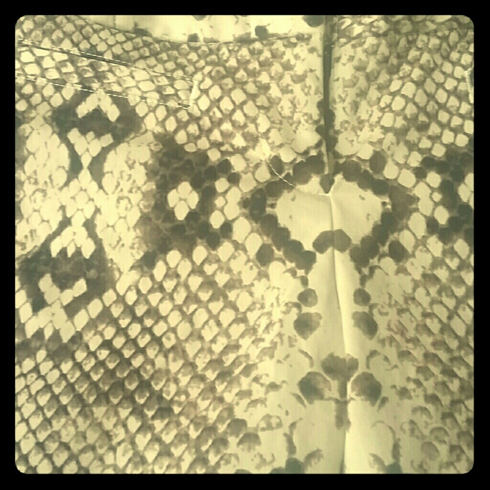 Capris *Snakeskin Print* - Picture 2 of 3