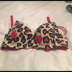 VS Very Sexy Embrace Push up bra
