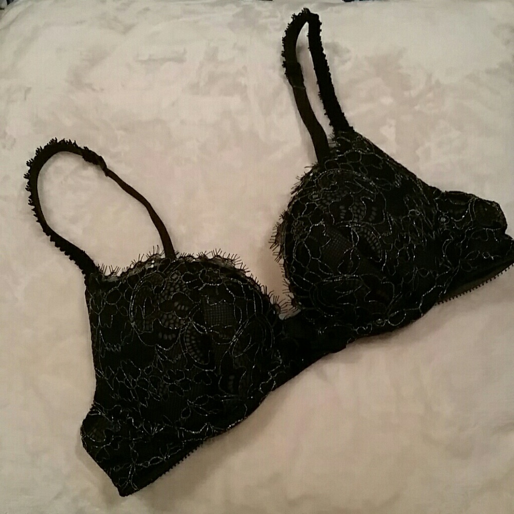 Black lacey aerie bra