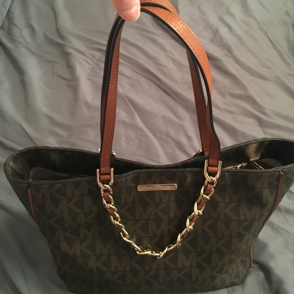 👜 Michael Kors Brown 👛Purse! Barley used! - Picture 2 of 6