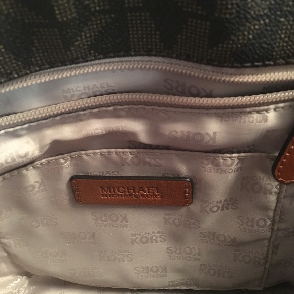 👜 Michael Kors Brown 👛Purse! Barley used! - Picture 5 of 6
