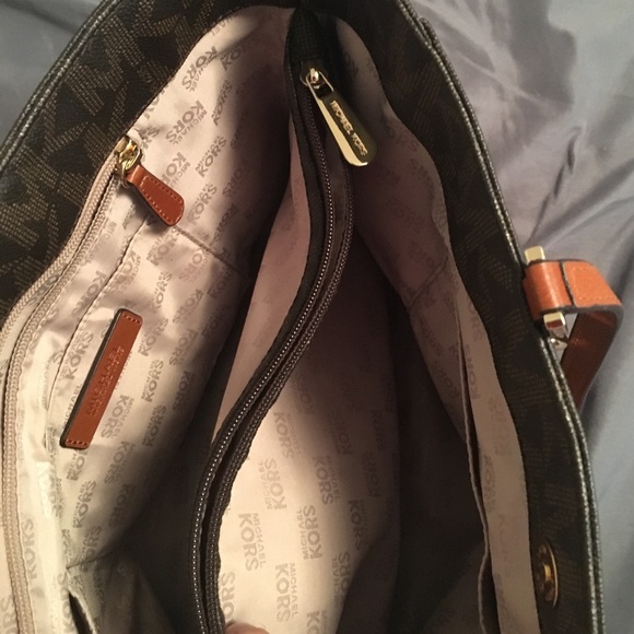 👜 Michael Kors Brown 👛Purse! Barley used! - Picture 6 of 6