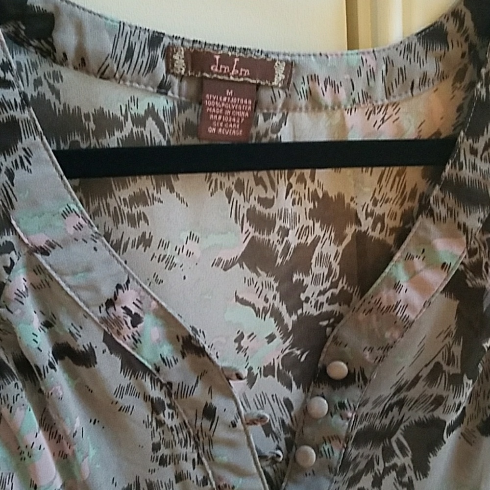 Top - Picture 2 of 3
