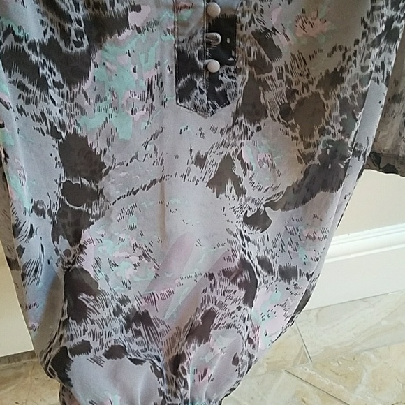 Top - Picture 3 of 3